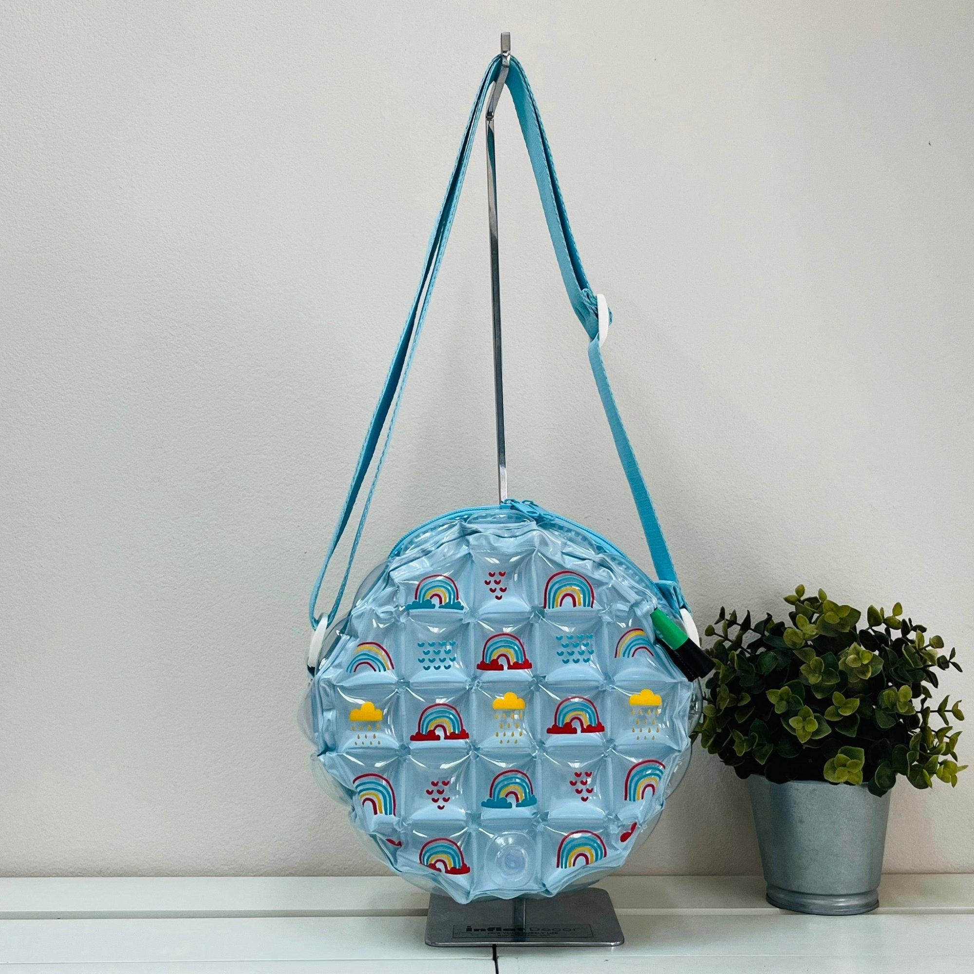 Inflatable Chic Bag - Rainbow